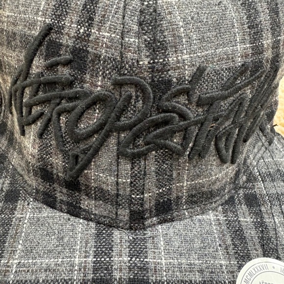 Aeropostale Other - Aeropostale Fitted Baseball Cap S/M Gray Plaid‎ Embroidered Logo Snapback Hat